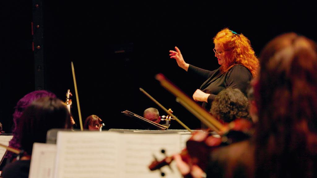 Music That Shimmers Live