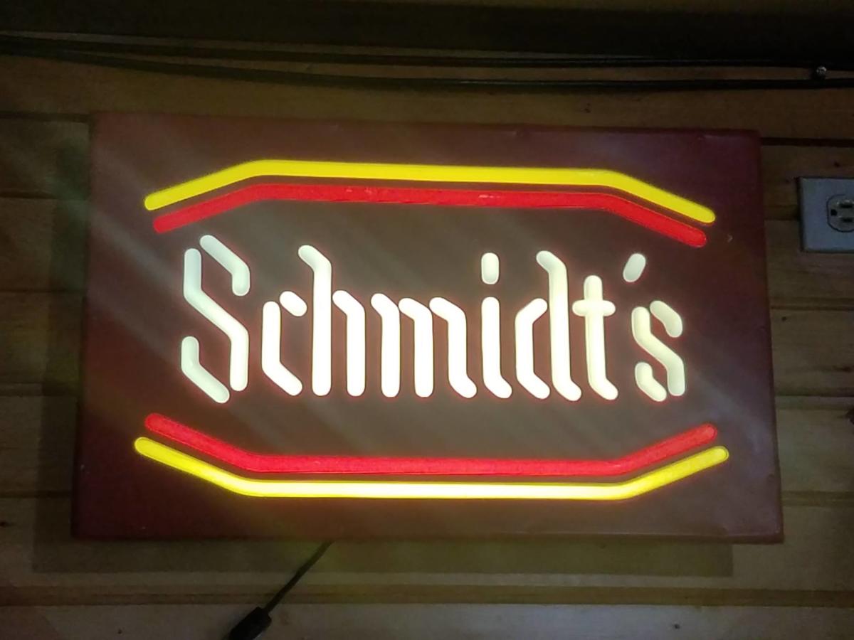 Schmidt's Corner Bar & Grill