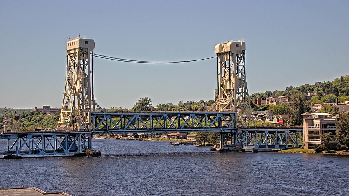 Portage Lake Lift Bridge cam