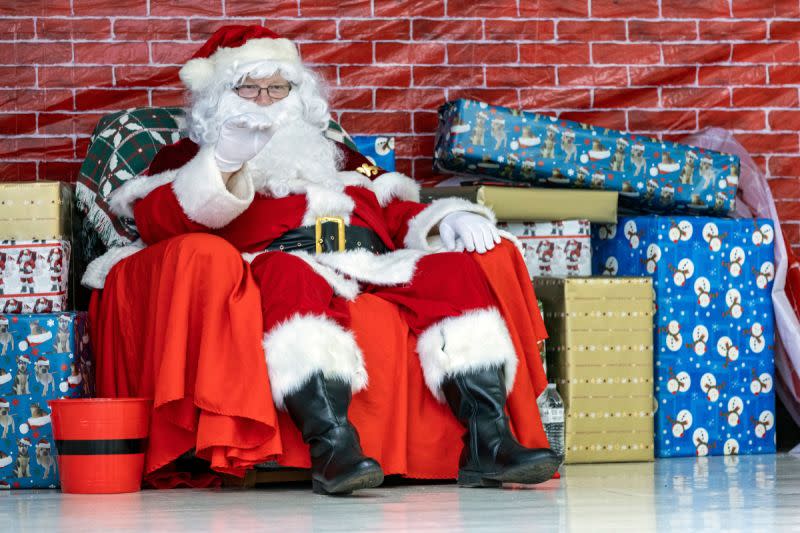 Flyer or photo for Creswell's Winter Lights - Santa, Market & Parade