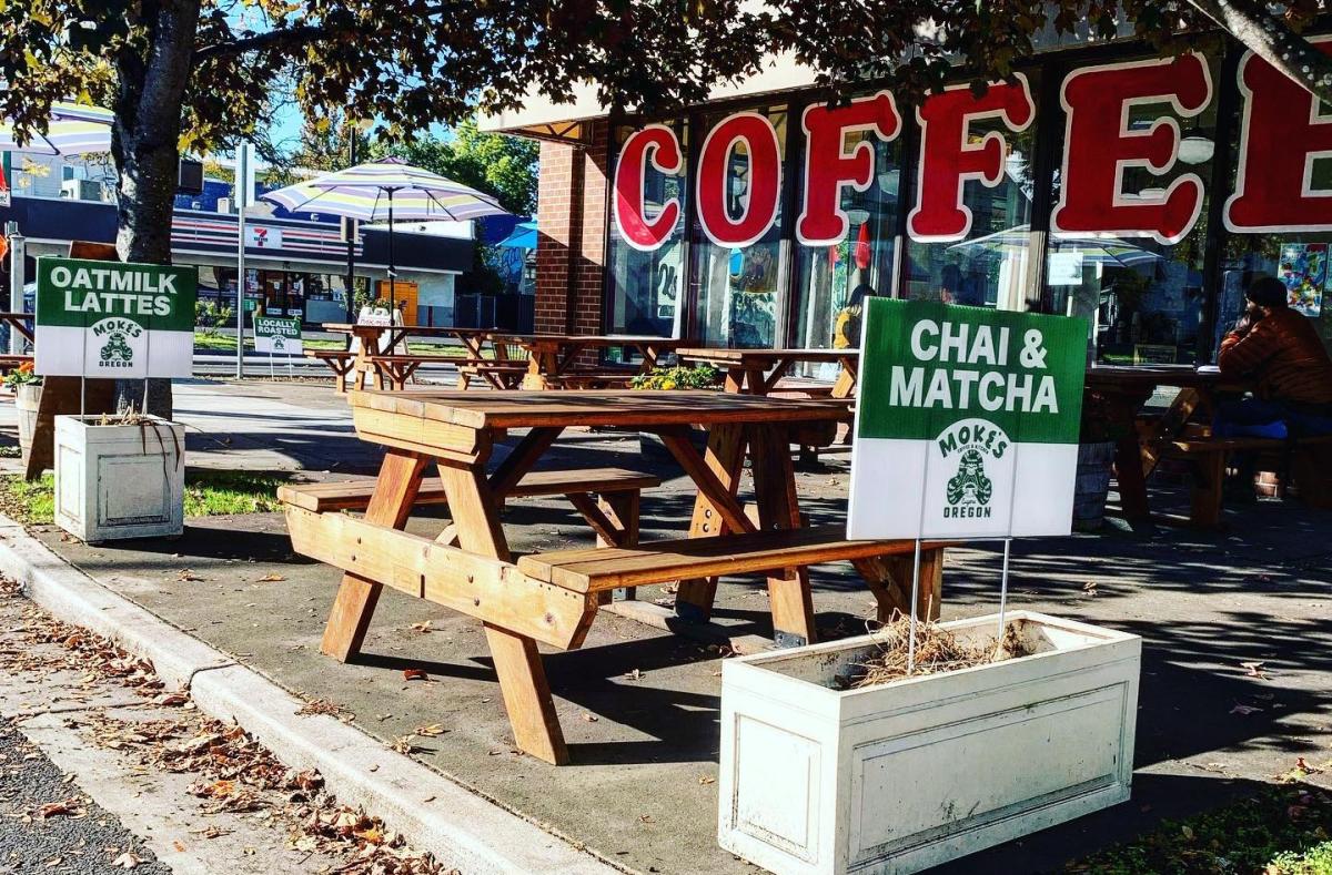 Moke's Coffee & Kitchen