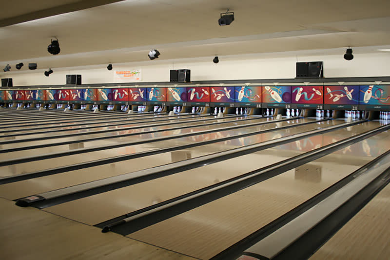 Photos: Bowling with the Clippers – Orange County Register