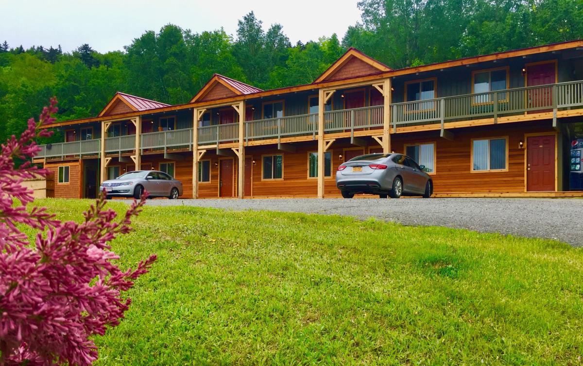 Moose Mountain Inn