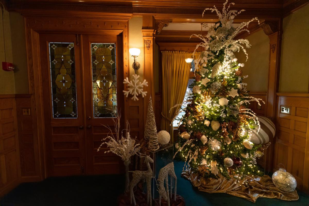 Christmas in the Mansion