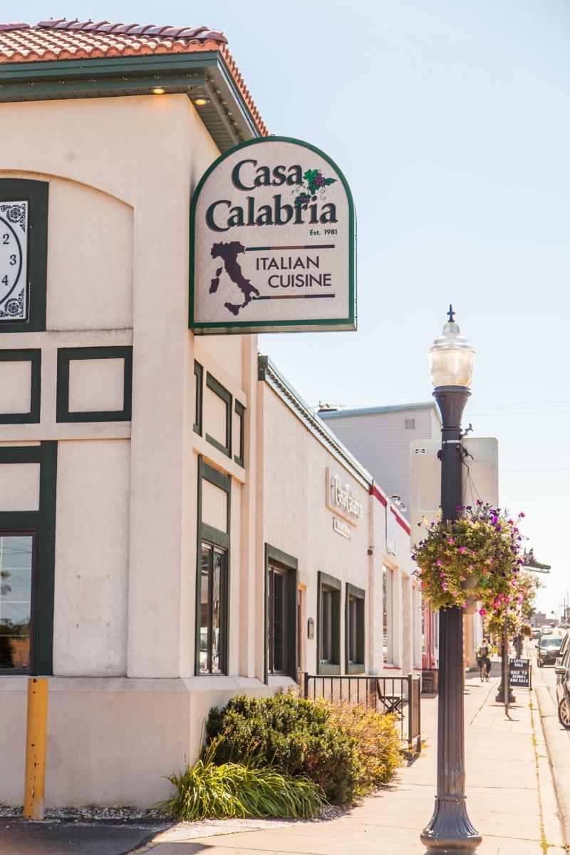Casa Calabria Marquette, MI 49855