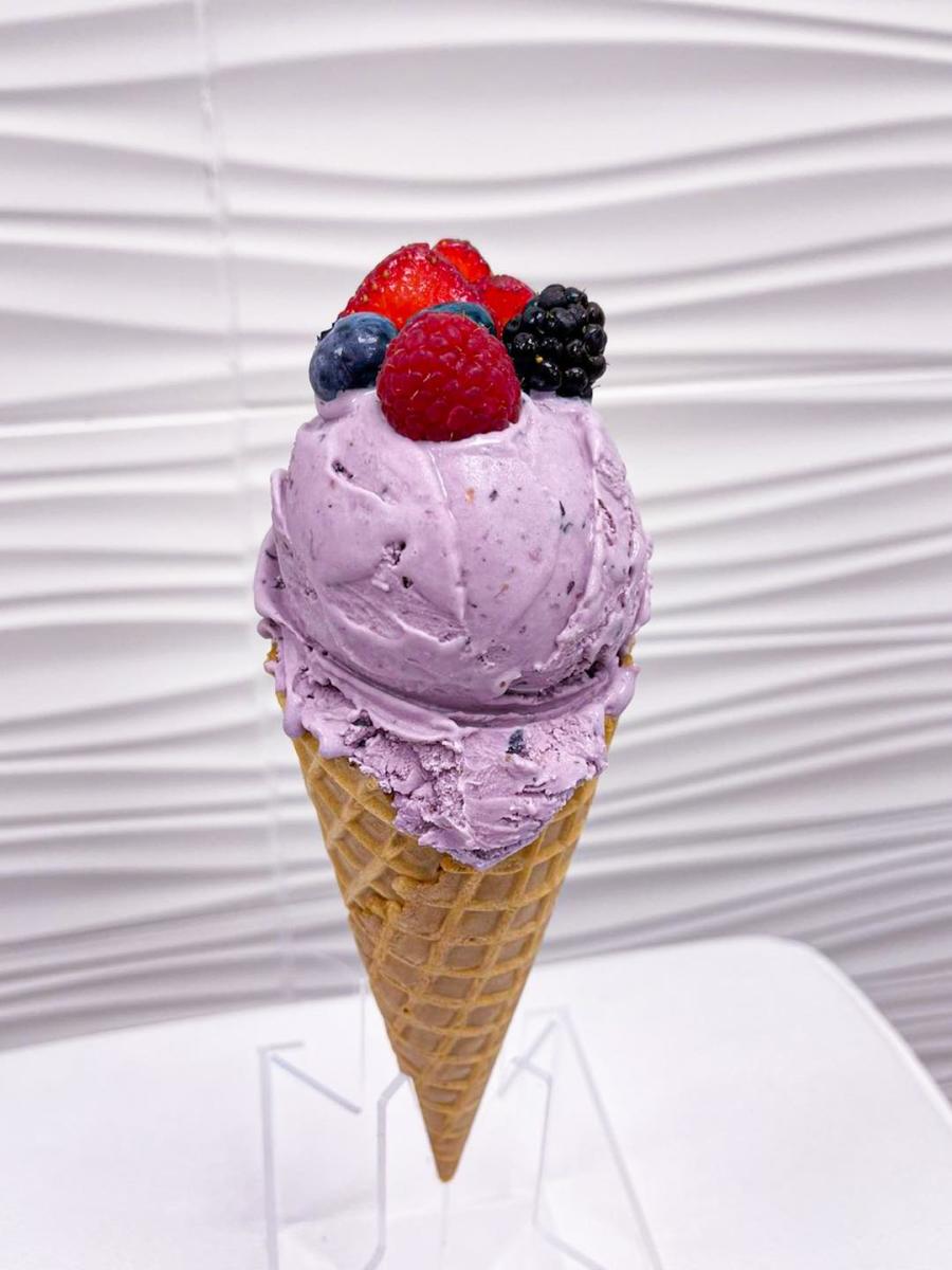 Sugar Ice Cream & Waffles