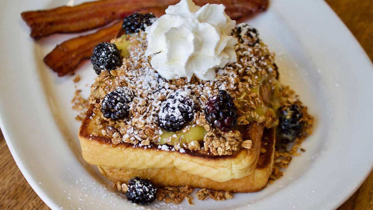 Blue's Egg Wauwatosa | Milwaukee, WI 53213