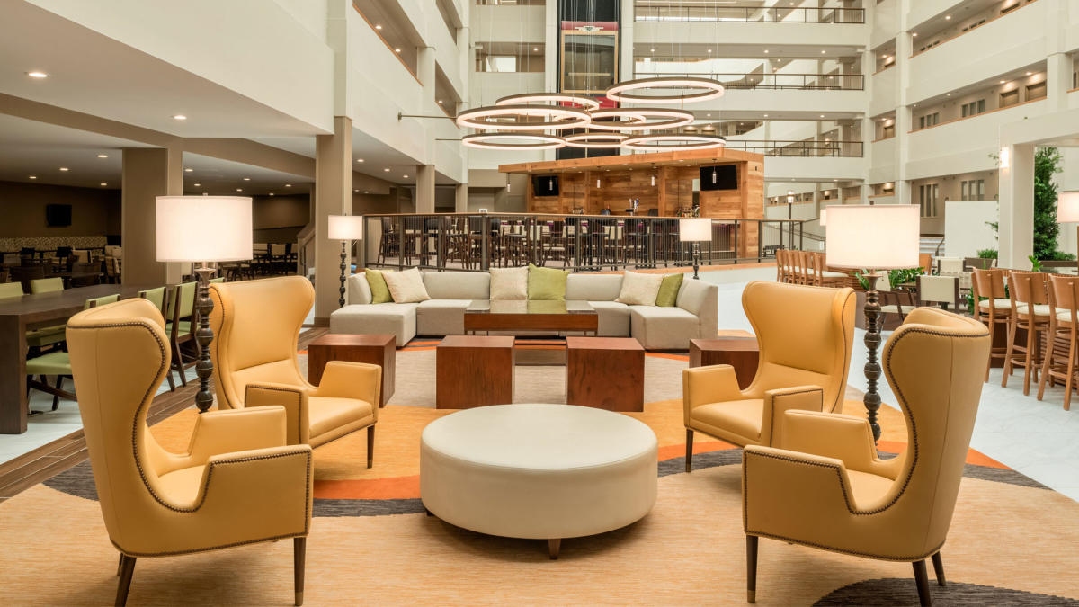 Embassy Suites by Hilton Milwaukee Brookfield | Brookfield, WI 53005