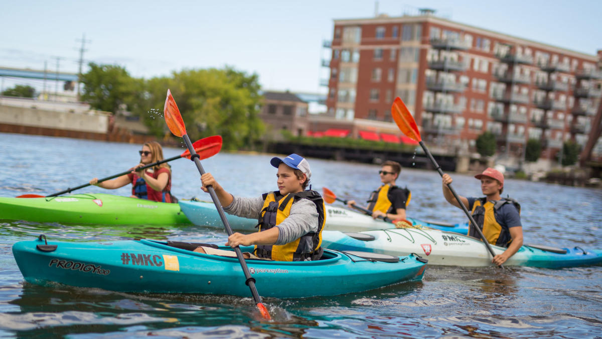 Milwaukee Kayak Company Milwaukee, WI 53204