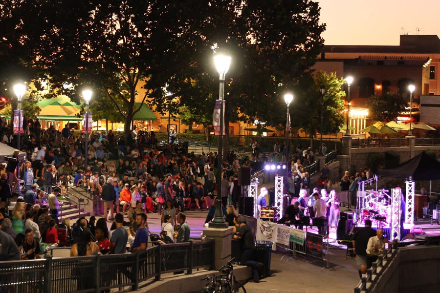 Friday Nights in the Park Summer Concerts at Veterans Memorial Park