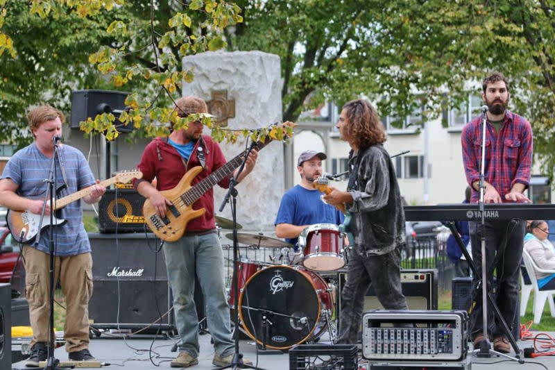 Broadway Street Fair Newport, RI Discover Newport