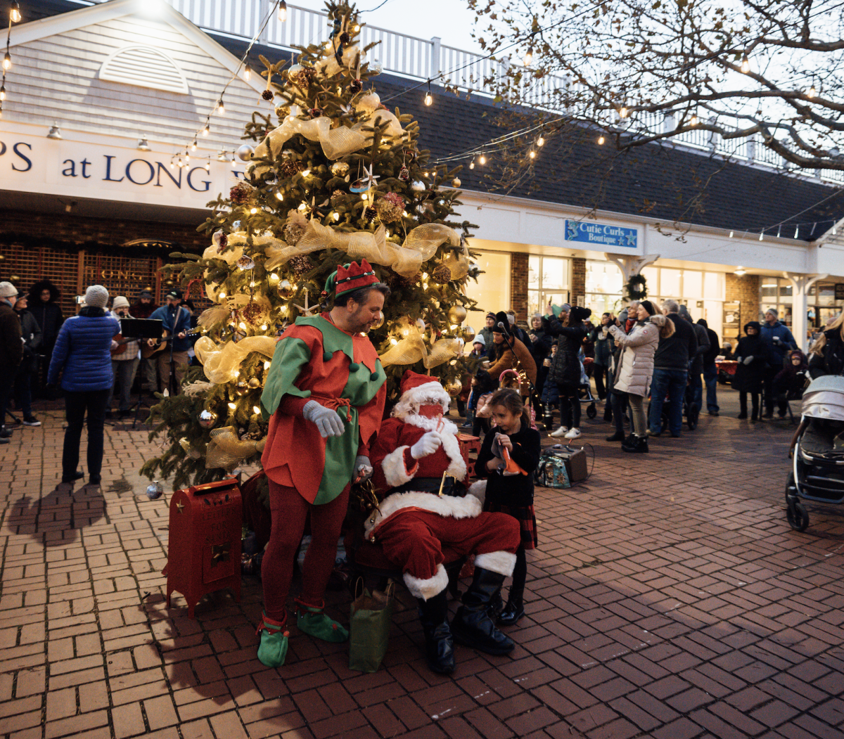 Santa Magic in Long Wharf