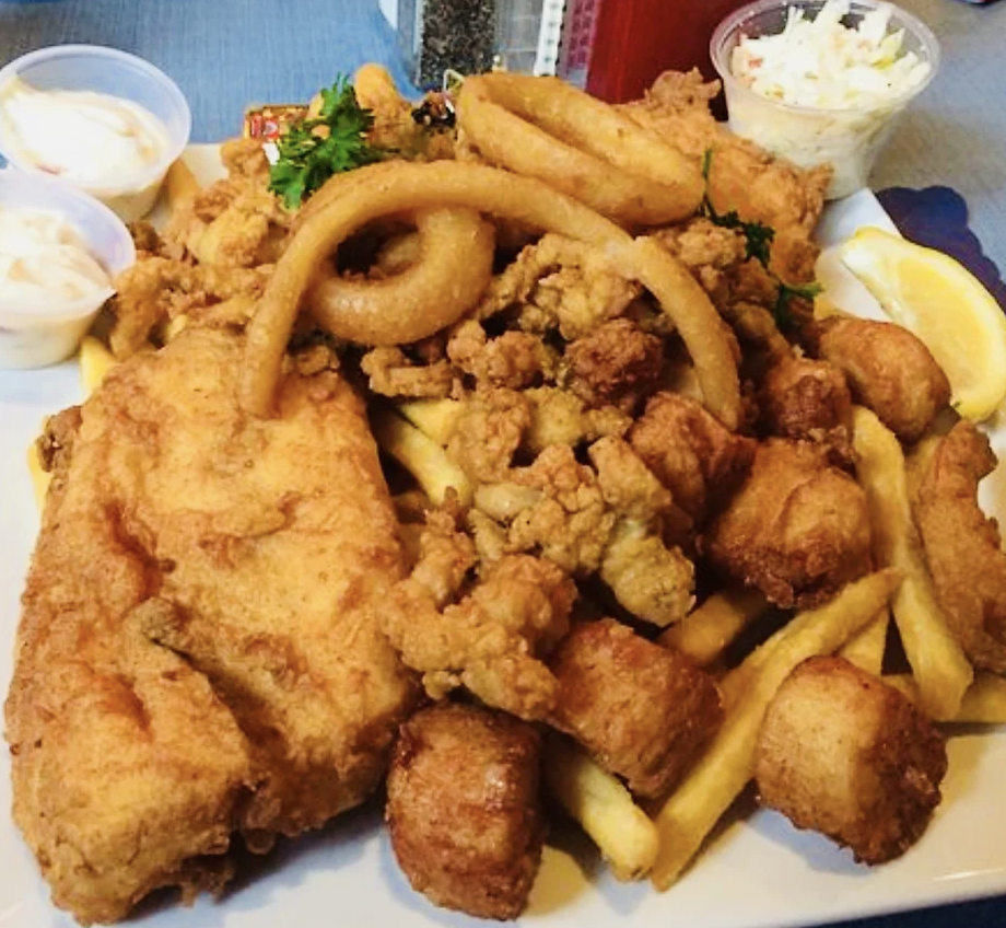 RipTide Sports Grille | Tiverton, RI | Discover Newport