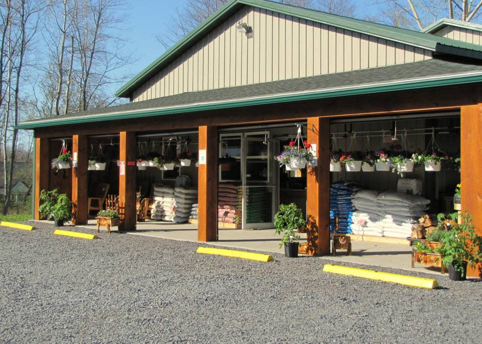 Brownie's Produce Market Trumansburg, NY 14886