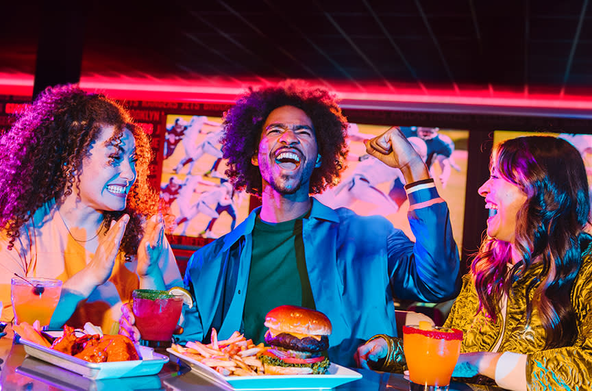 Dave & Busters Islandia Islandia, NY 11749