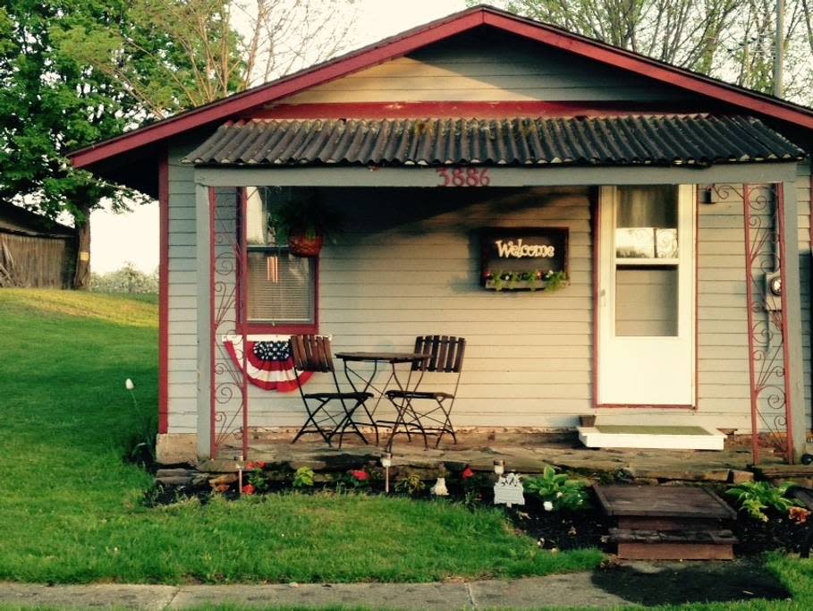 The Pultneyville Harbor Office Cottage Williamson, NY 14589