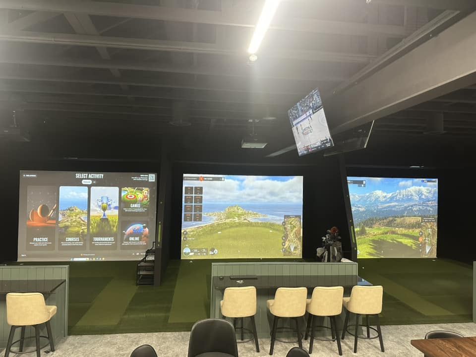 Go Fore Simulator Fore Seasons Golf Simulator & Sports Bar