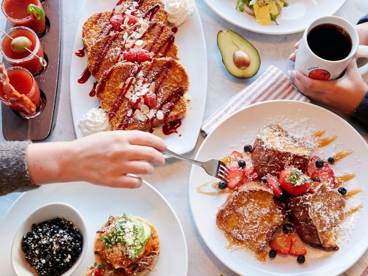 The Broken Yolk Cafe Near Me – Unique Features and Local Flavor