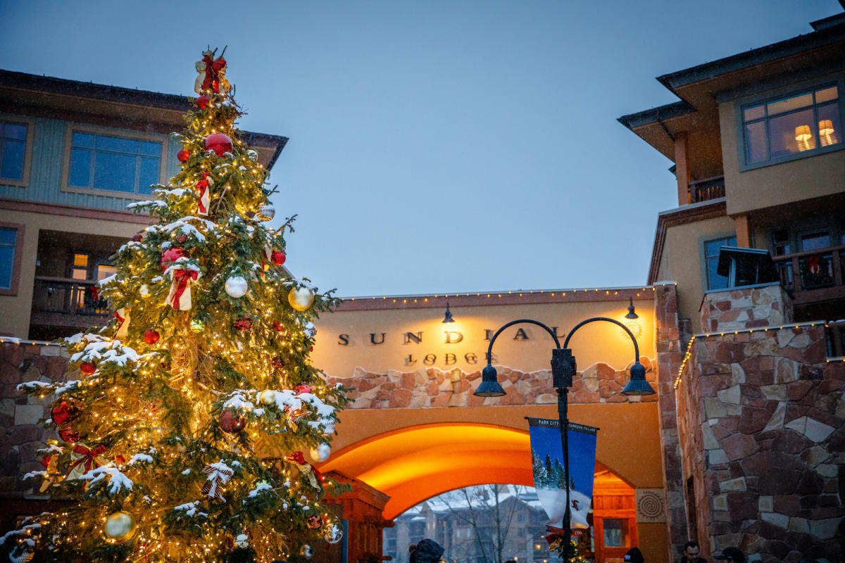 8th Annual Community Tree Lighting & Fireworks at Canyons Village at