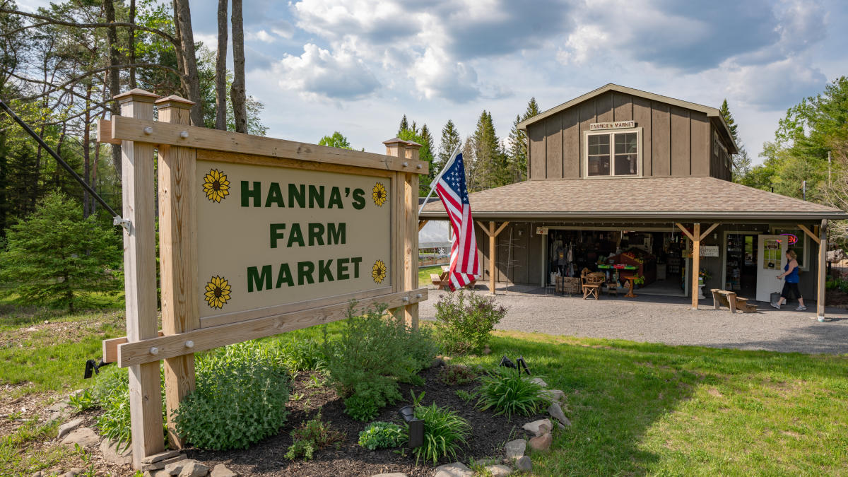 Hanna's Farm Market Pocono Lake, PA 18347