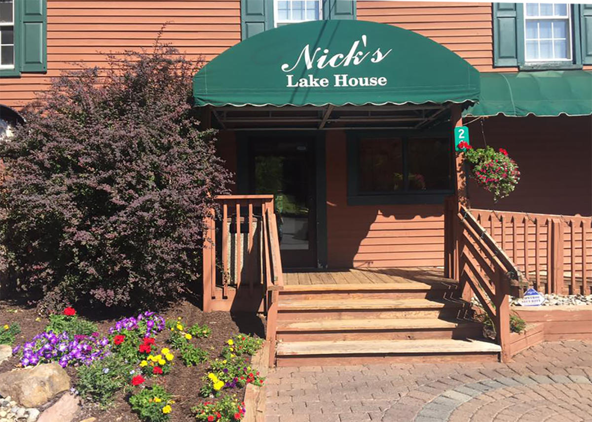 Nick's Lake House Lake Harmony, PA 18624