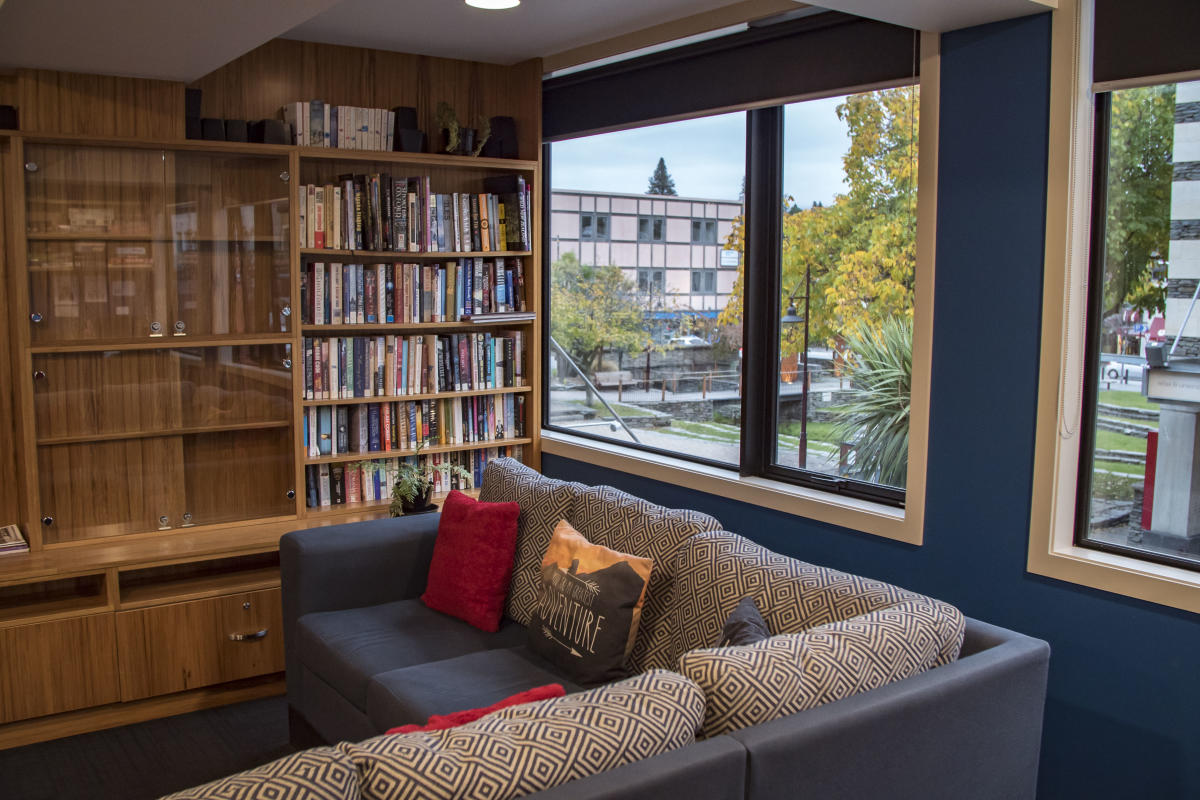 Adventure Q2 Hostel Official Queenstown Website
