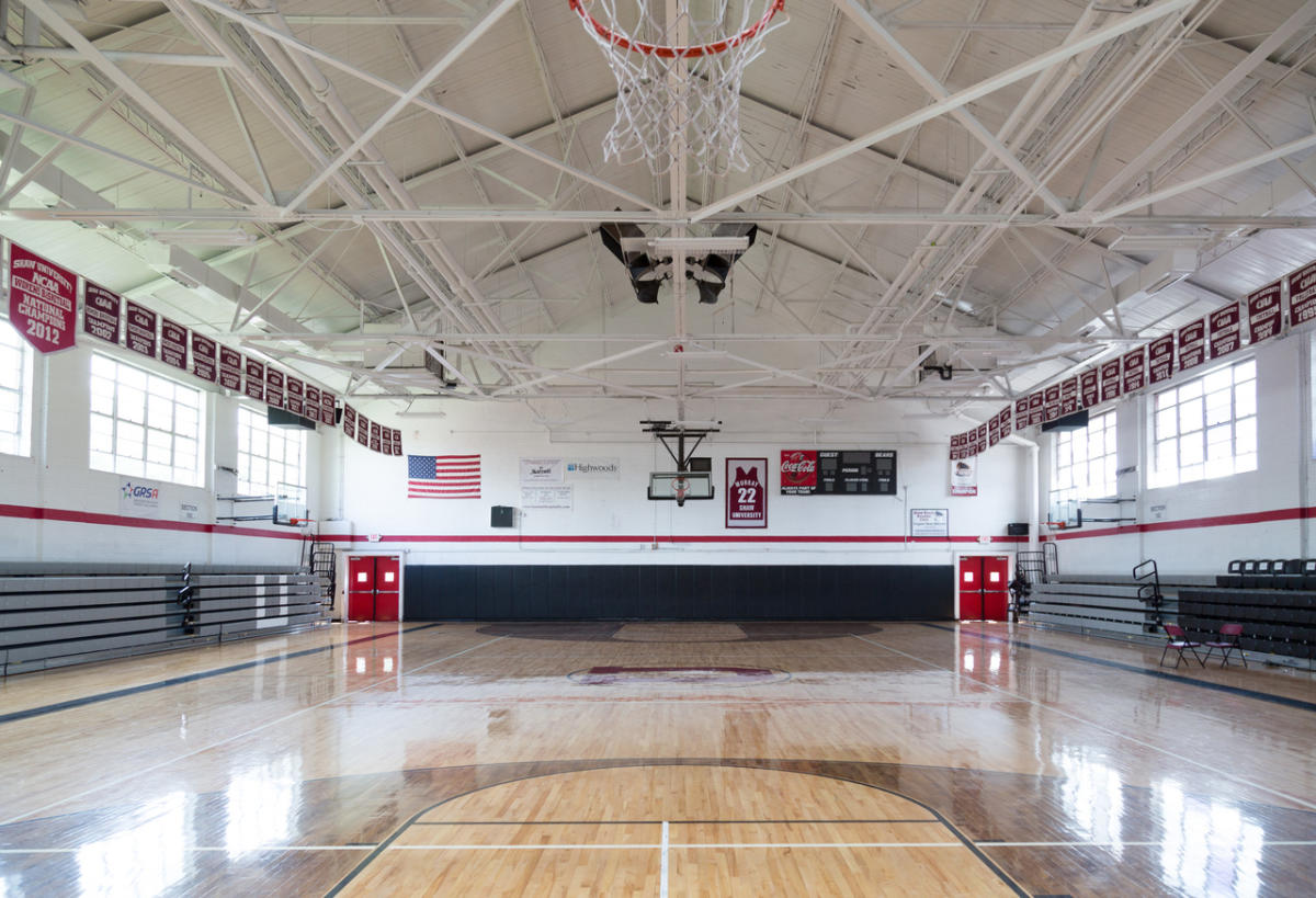 Shaw basketball shop