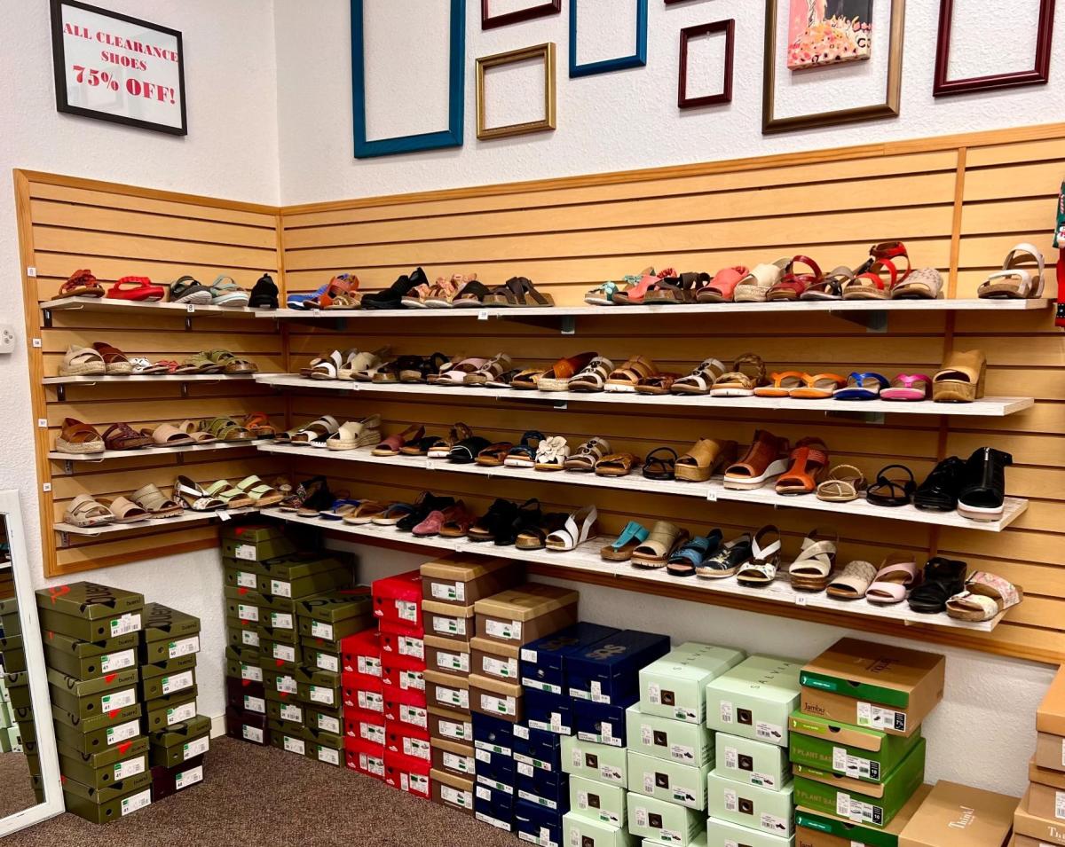 footmates shoes wholesale