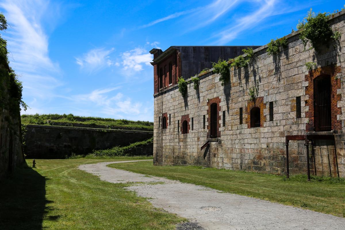 Bastioned fort in Cloonascragh (longford By.)