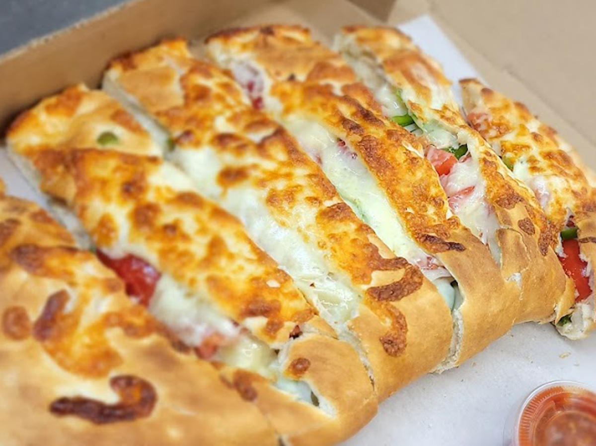 Rhode's Pizza & Restaurant | Riverside, RI 02915