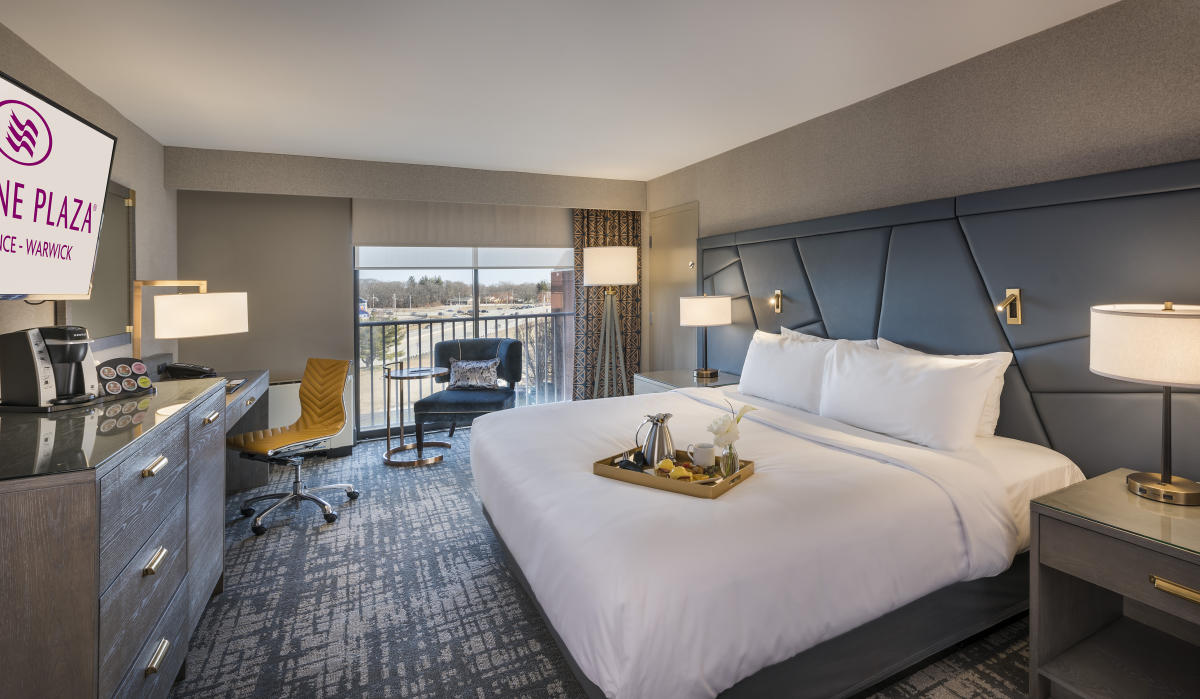 Crowne Plaza Providence Warwick | Warwick, RI 02886