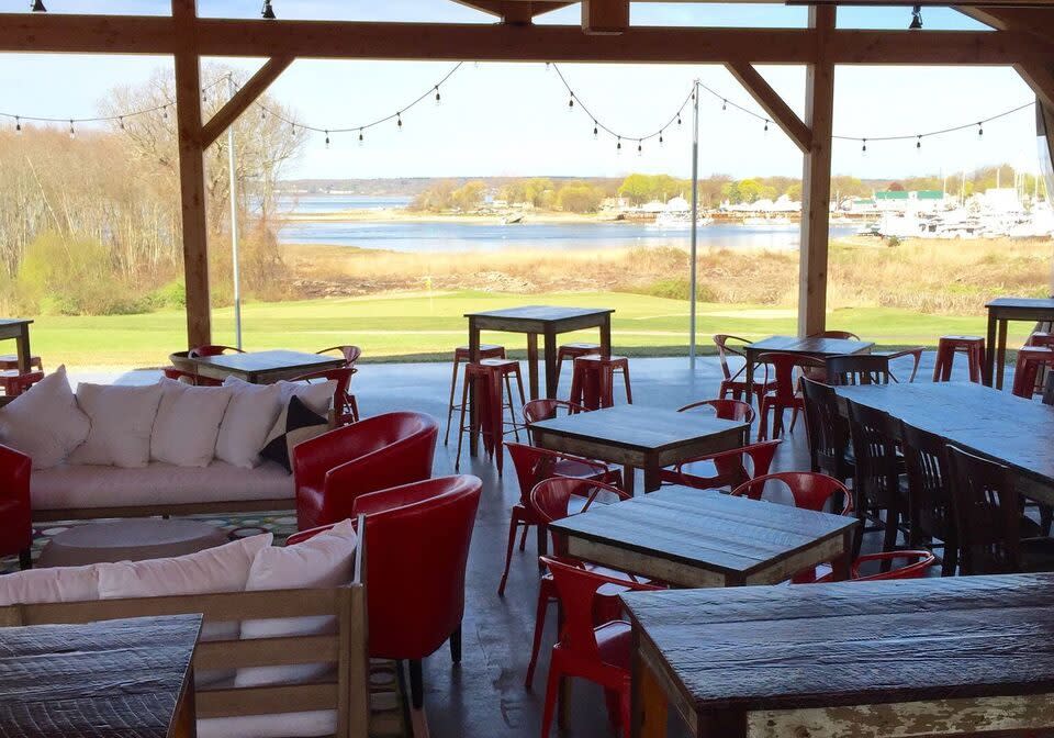 Par & Tackle Restaurant and Bar — Food & Drink in Warwick