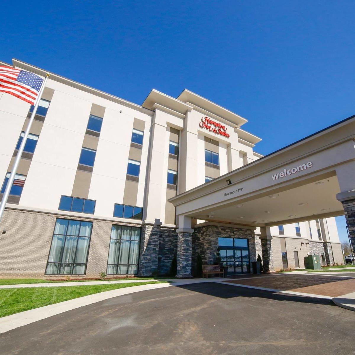 Hampton Inn & Suites