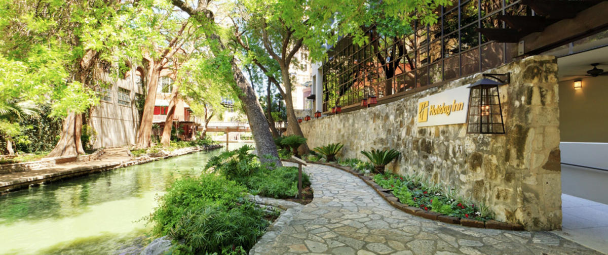 Holiday Inn Riverwalk