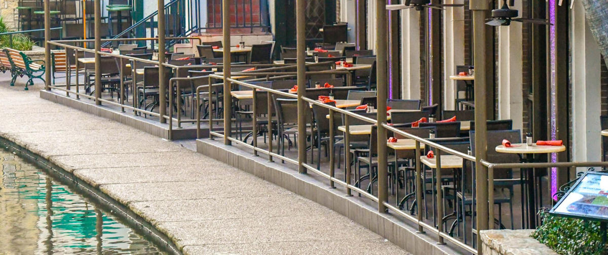 River's Edge Cafe & Bar