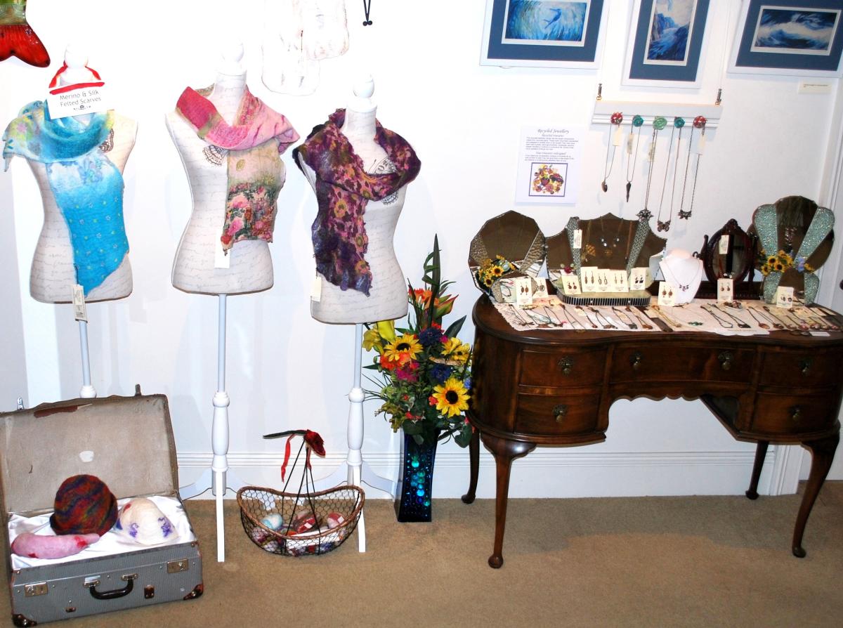 Hanan Gallery