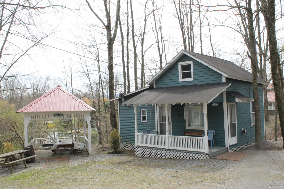 Mountain Dale Farm Venue McClure, PA