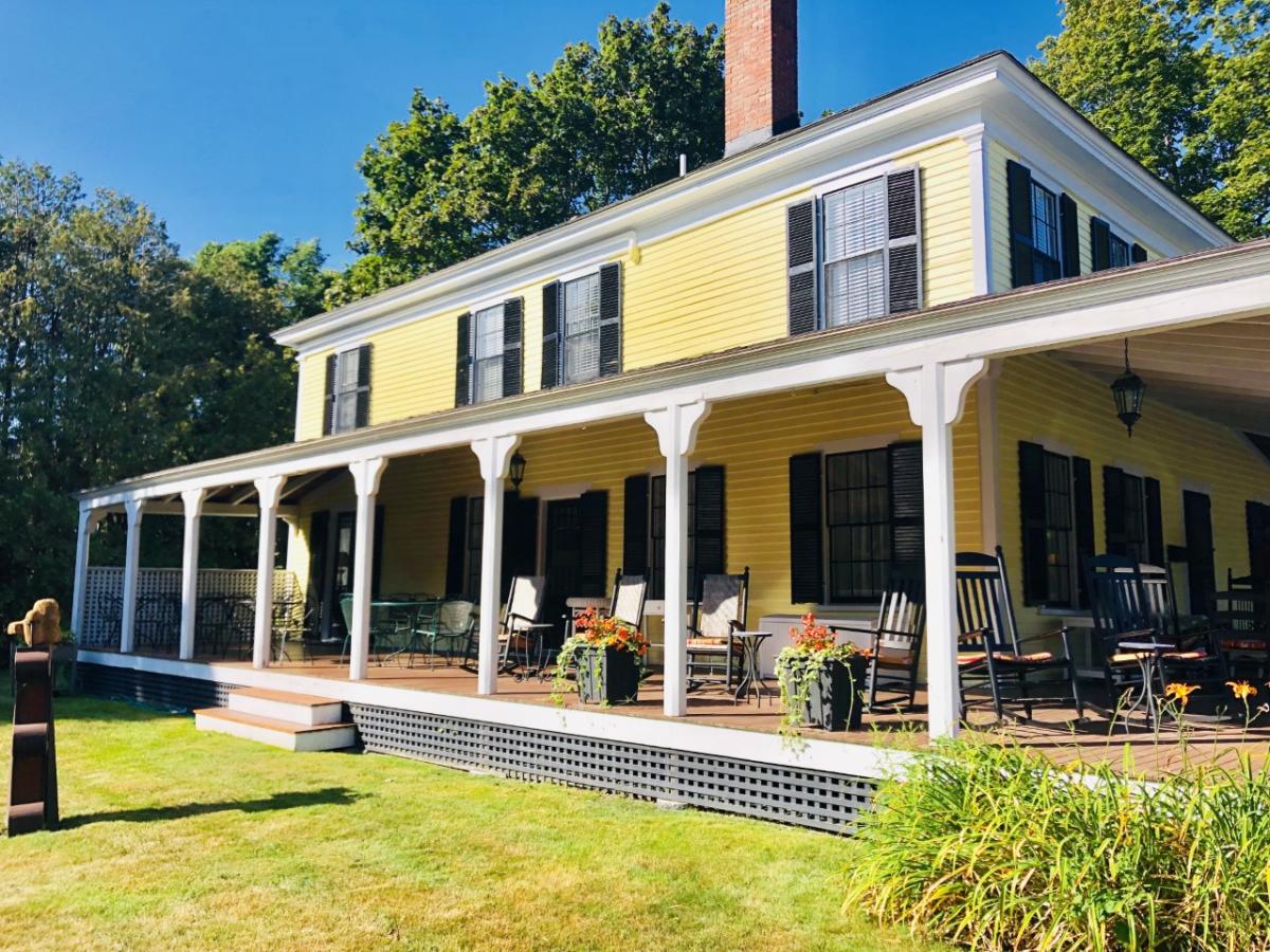 Yellow House Bed & Breakfast and Events Center