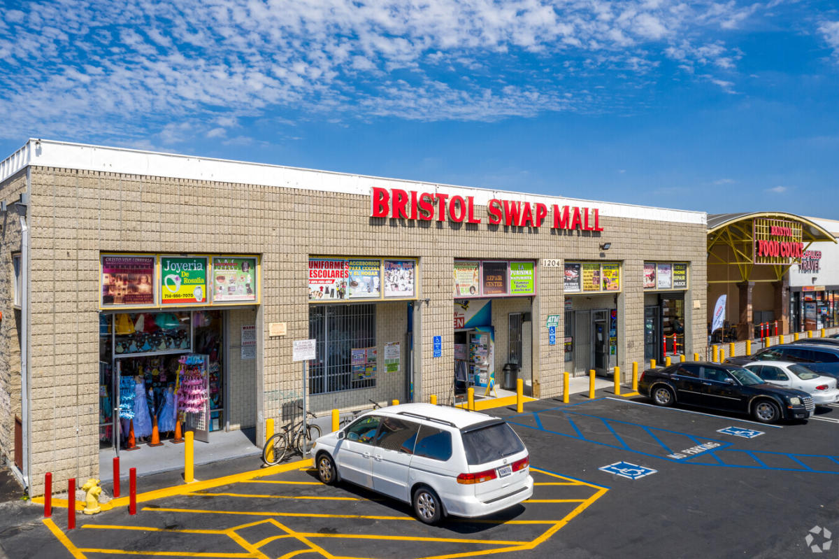 Bristol Swap Mall Santa Ana, CA