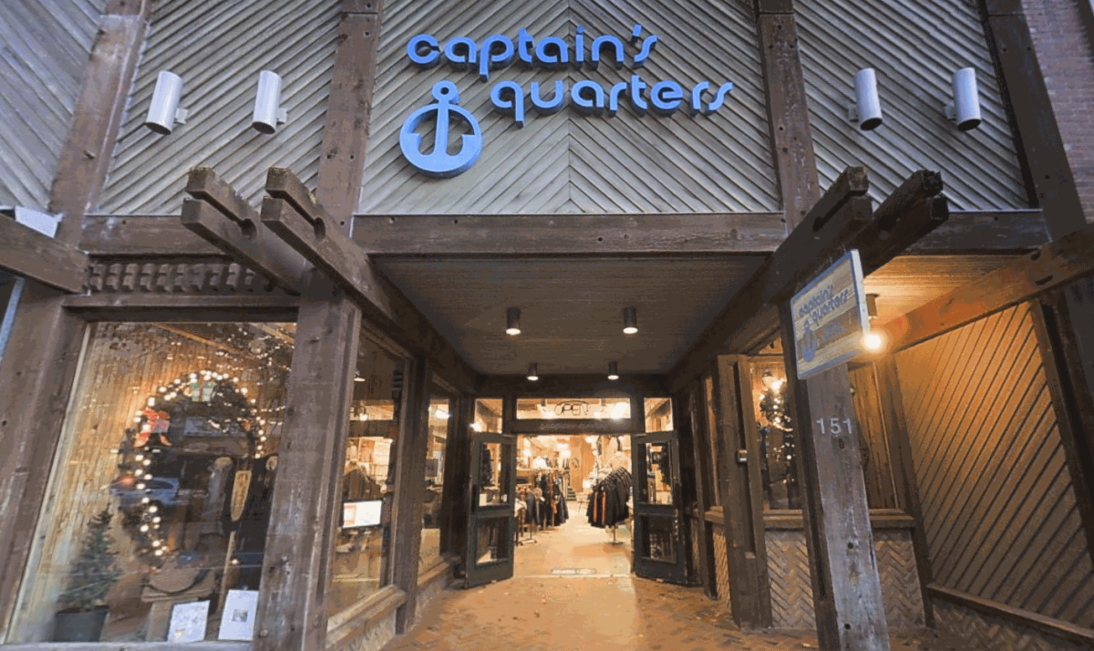 Captain's Quarters Traverse City, MI 49684
