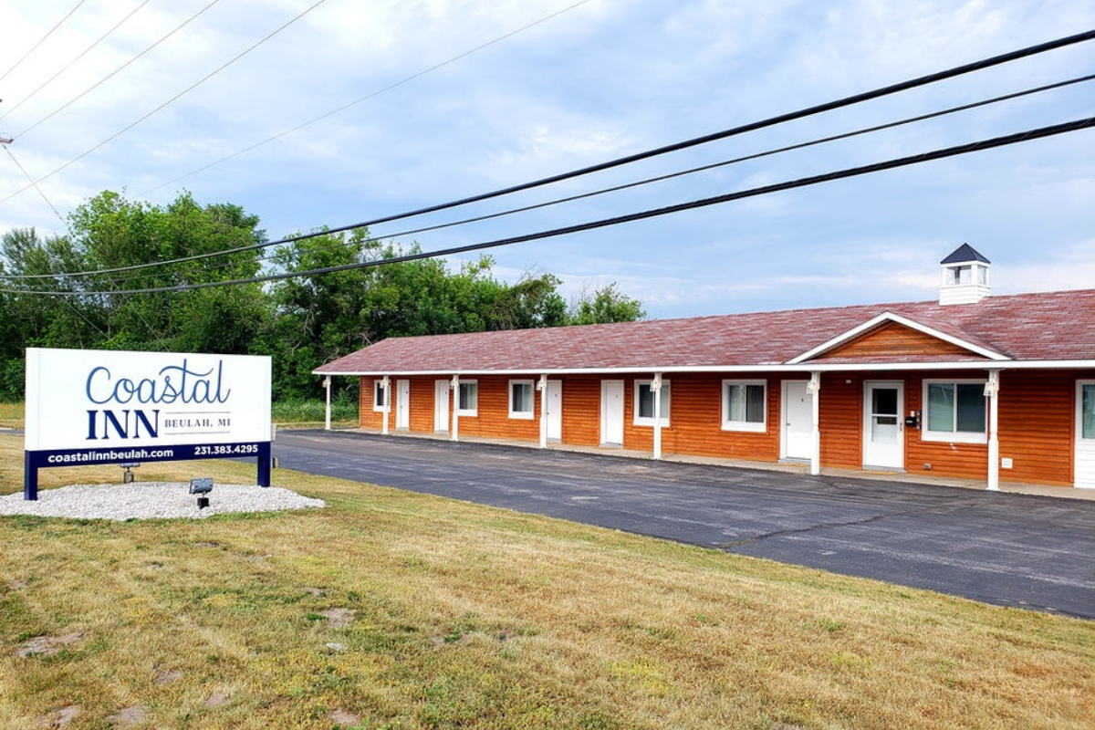Coastal Inn Beulah, MI 49617