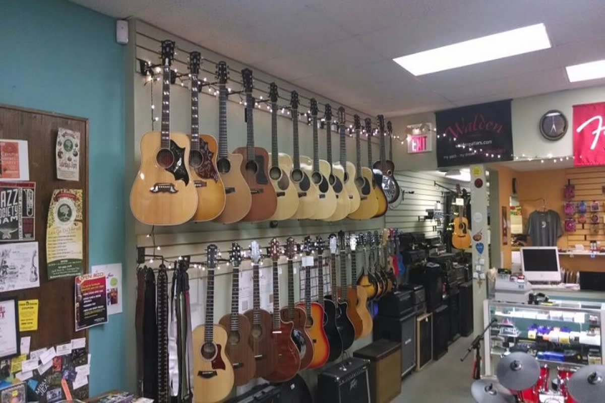 Grand traverse shop guitar company