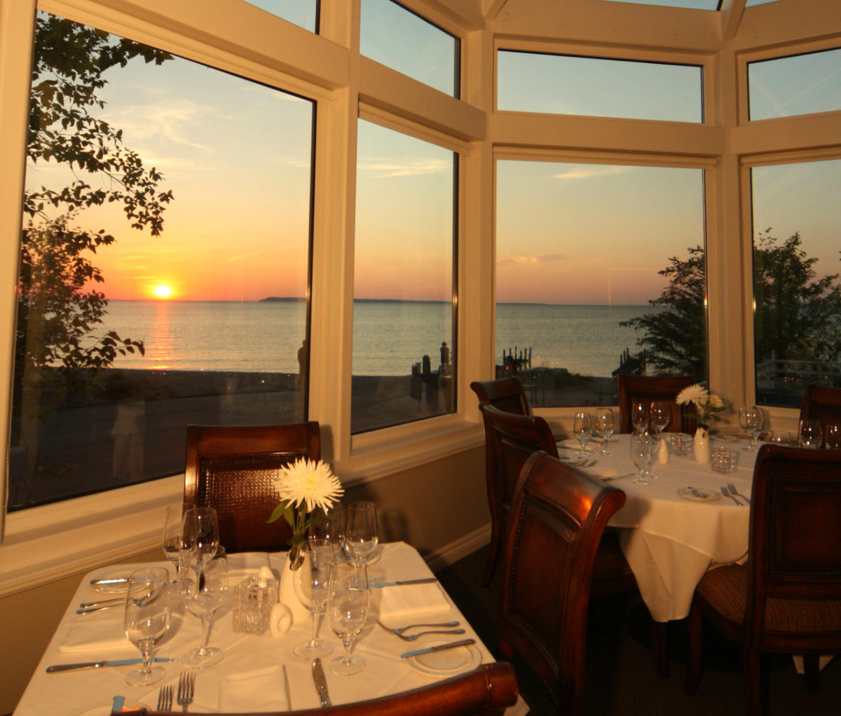 Blu Glen Arbor, MI 49636