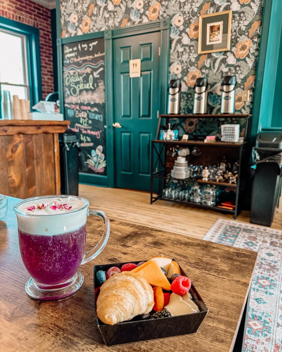 Dog Eared Page Tea Shop