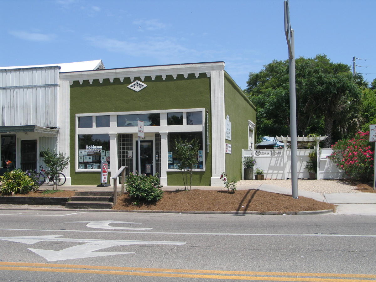 Robinson Real Estate Company Vacation Rentals in Apalachicola VISIT