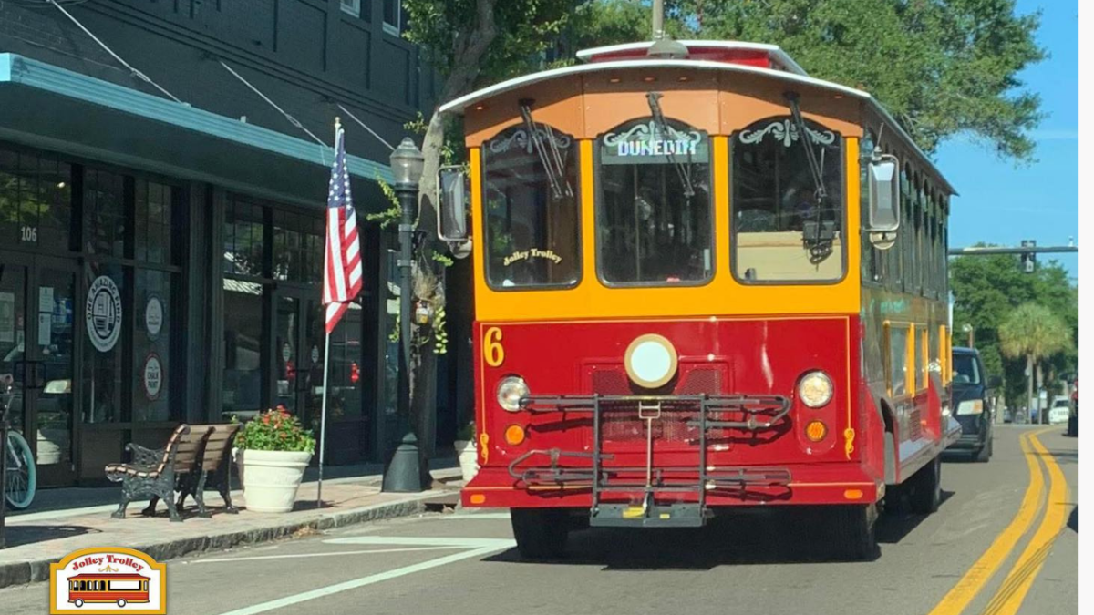 clearwater-jolley-trolley-in-clearwater-visit-florida