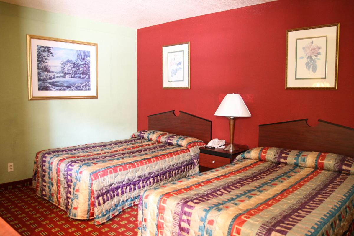 econo lodge long beach