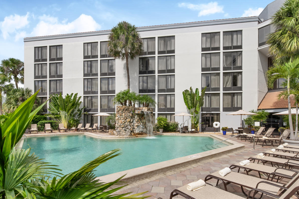 DoubleTree by Hilton Fort Myers at Bell Tower Shops in Fort Myers