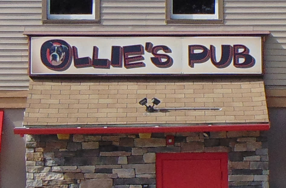 OLLIE'S PUB Warwick, RI
