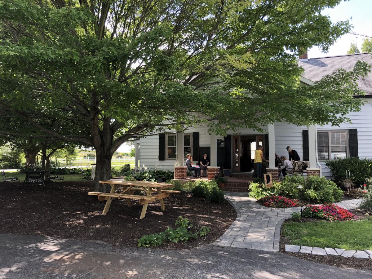 Black Blanket Farms Bed and Breakfast